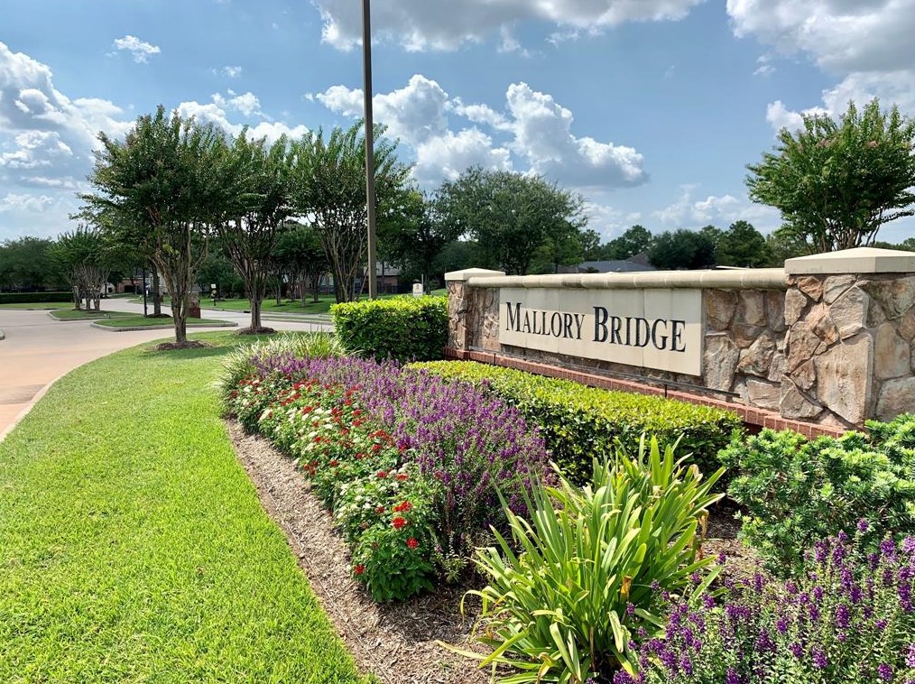 10622 Lyndon Meadows Dr, Houston TX  77095-6666 exterior