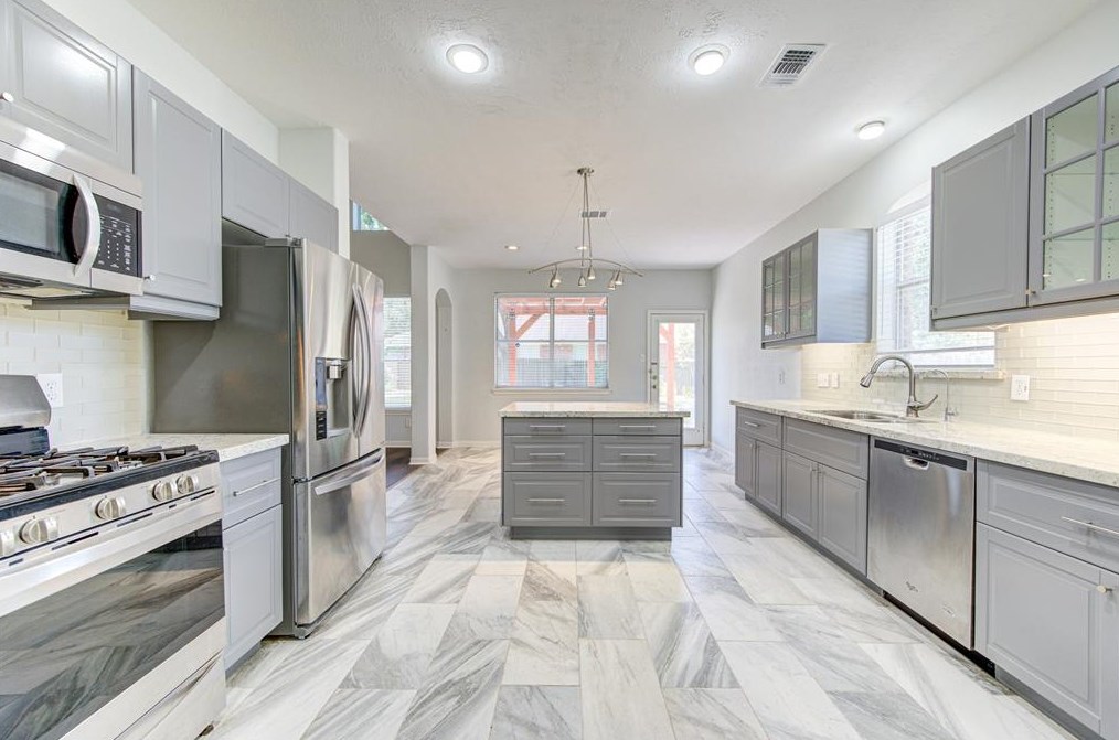 6331 Rexton Dr, Houston TX  77084-8511 exterior