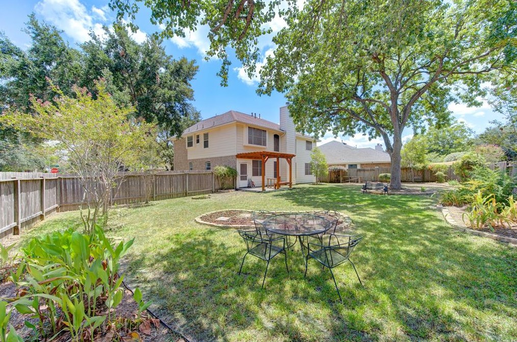 6331 Rexton Dr, Houston TX  77084-8511 exterior