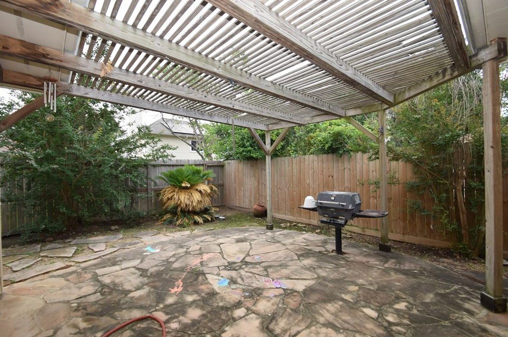 1519 Brk Grv Dr, Katy TX  77450-5864 exterior