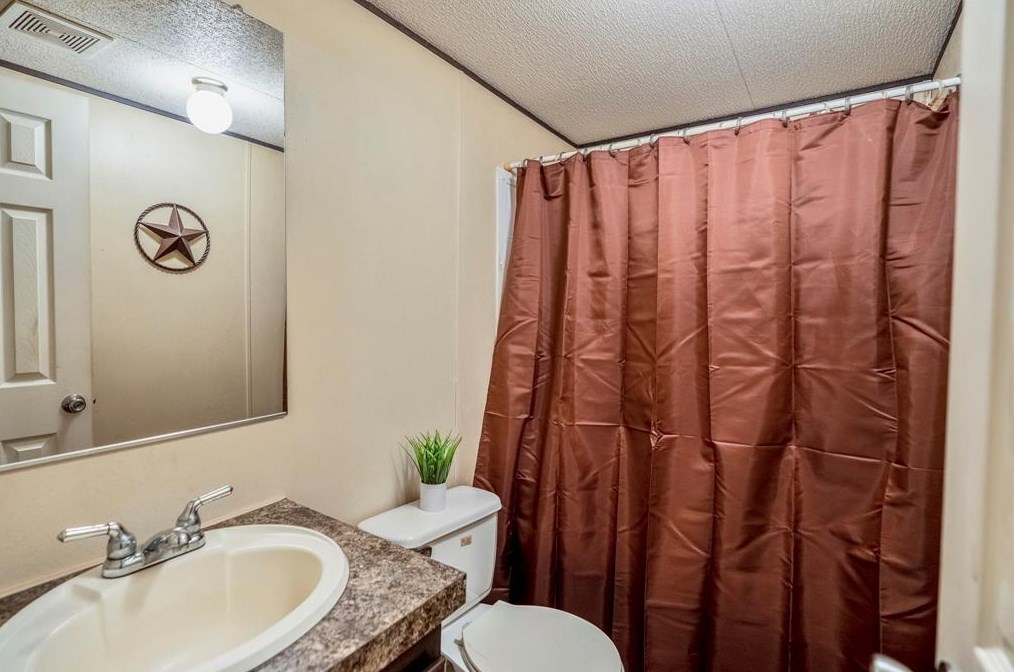 170 Oak Fork Dr, Shepherd, TX 77371-3196