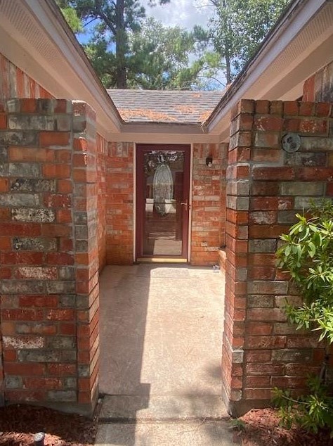 9614 Halkirk St, Spring, TX 77379