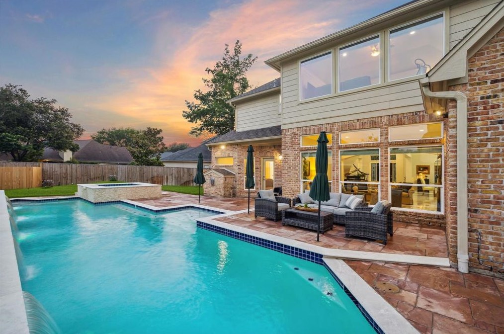 1711 Cottage Lndg Ln, Houston TX  77077-1992 exterior