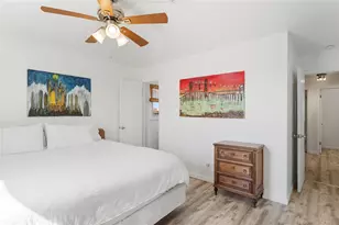 726 91st St, Galveston, TX 77554 - Photo 18