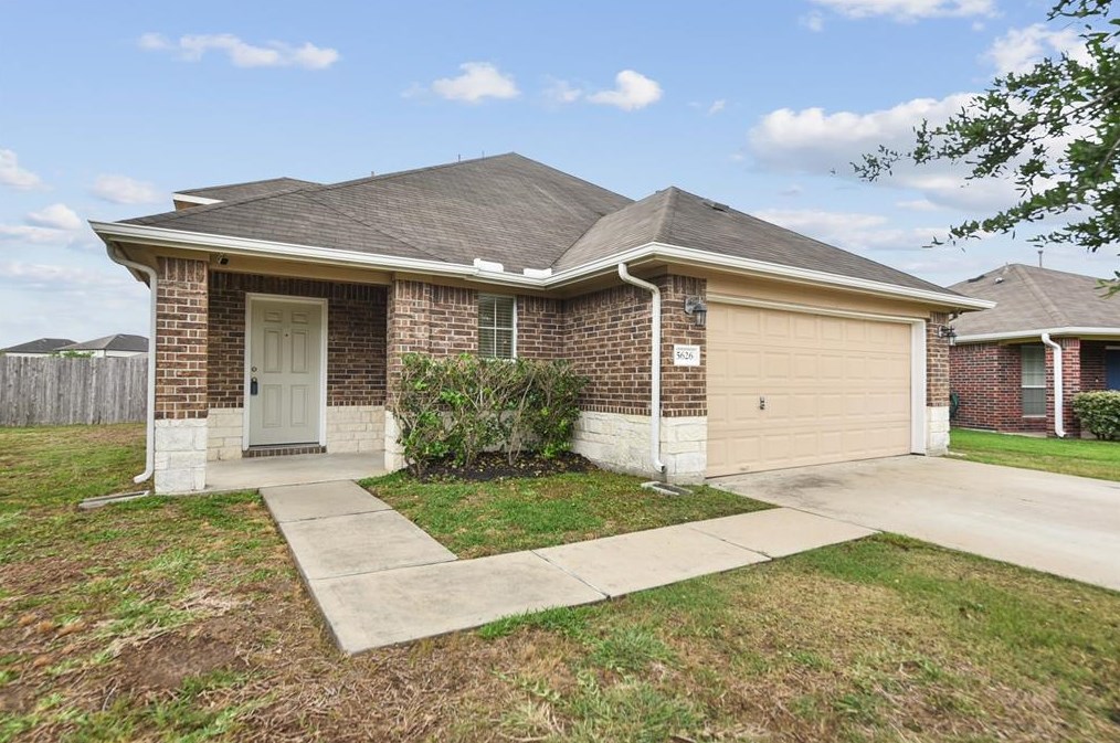 5626 Abundant Life Ln, Houston, TX 77048-1884