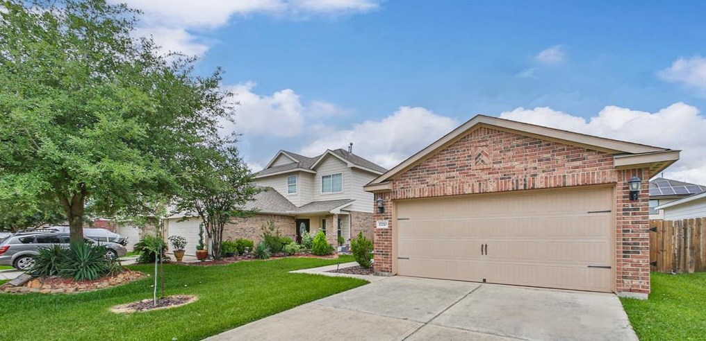 17210 Osprey Landing Dr, Hockley, TX 77447-7728