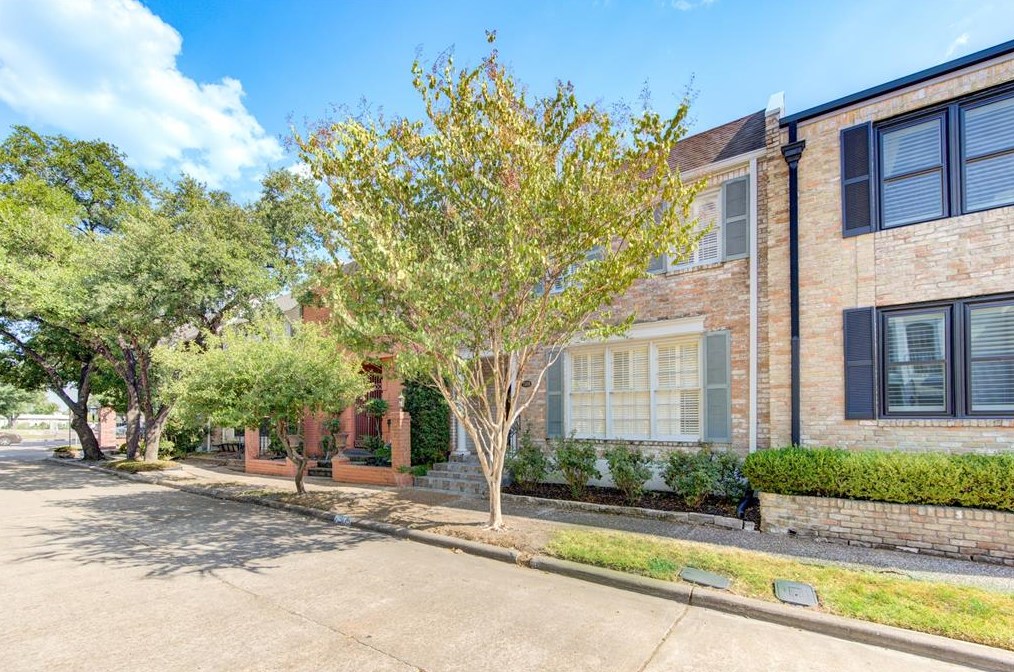 7509 Chevy Chase Dr, Houston, TX 77063