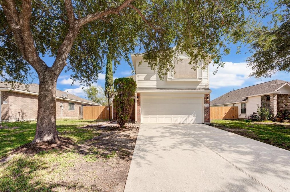 17910 Chisholm Trl, Houston, TX 77060-1119