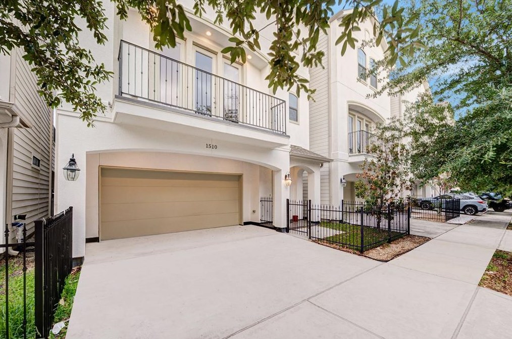 1510 Johnson St, Houston, TX 77007-4102