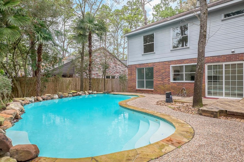 10 Summithill Pl, Spring TX  77381-4453 exterior