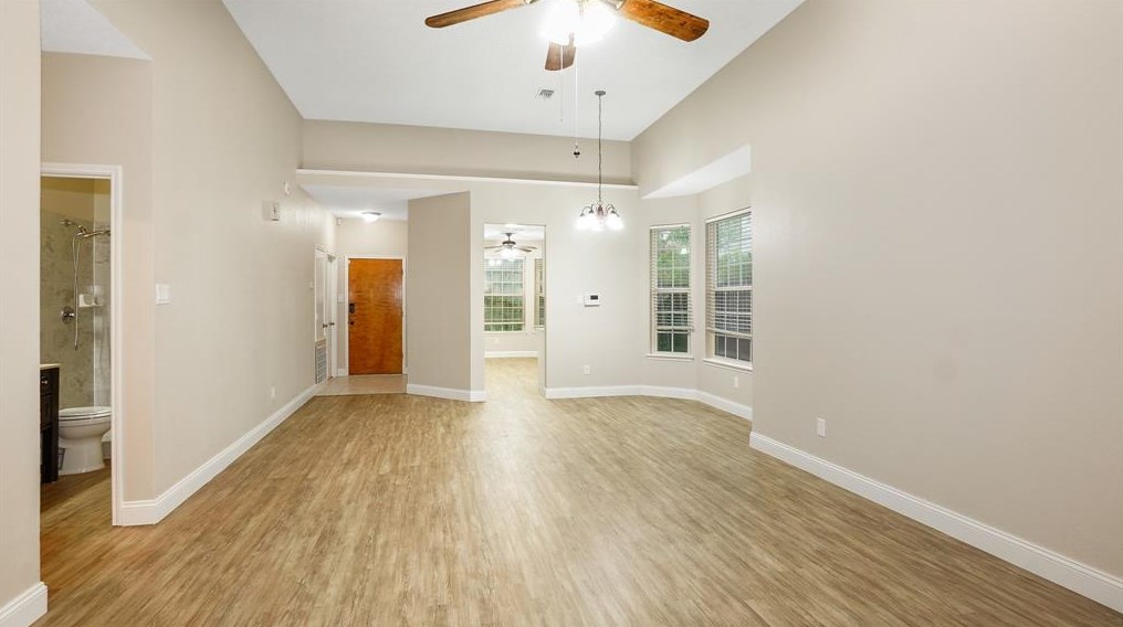 8019 Log Holw Dr, Houston TX  77040-1808 exterior
