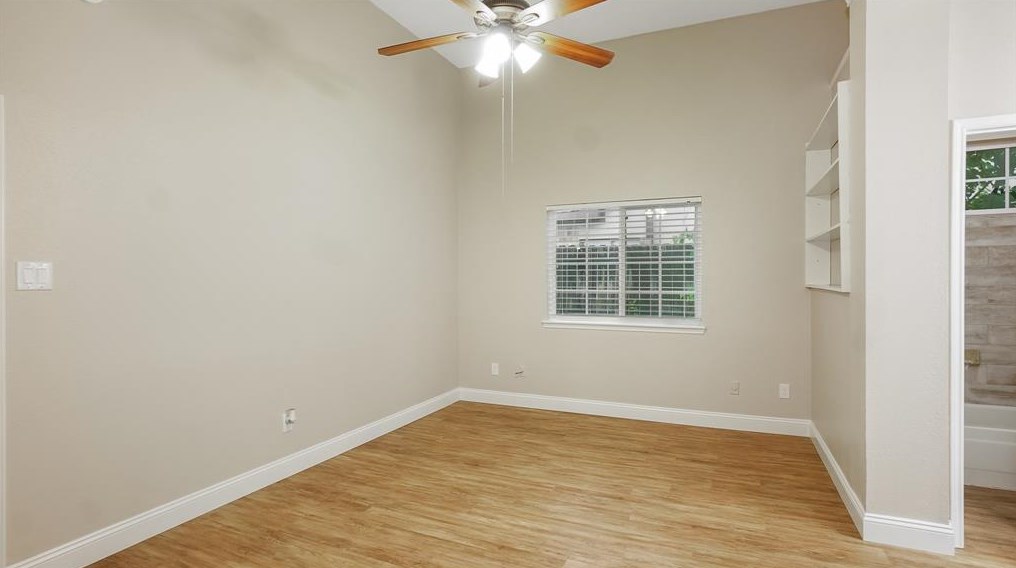 8019 Log Holw Dr, Houston TX  77040-1808 exterior