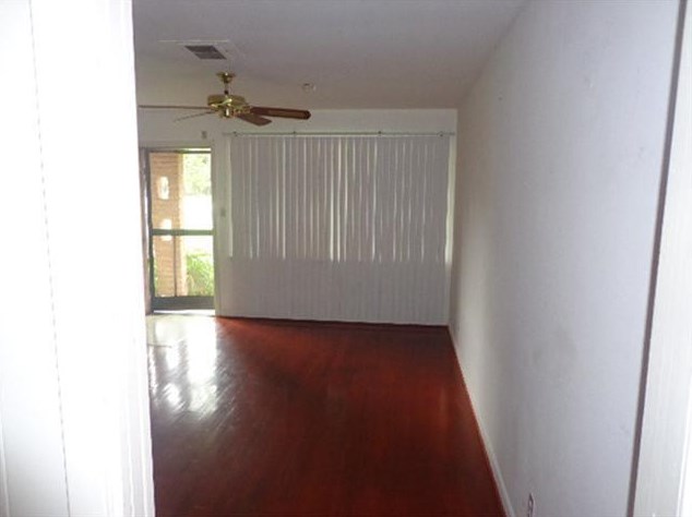 9110 Western Dr, Houston, TX 77080