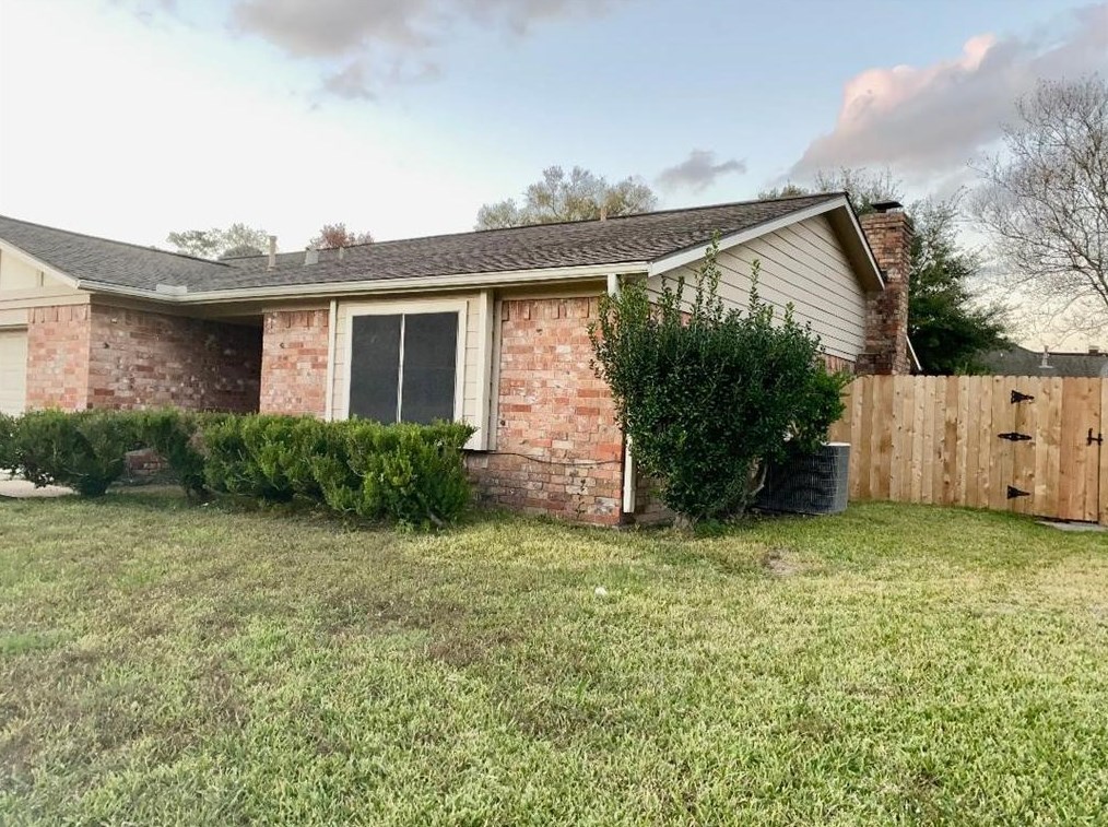 13019 Tregarnon Dr, Houston, TX 77015