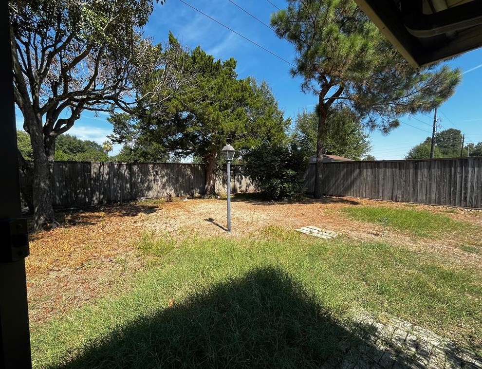 12210 Yearling Dr, Houston TX  77065-4453 exterior