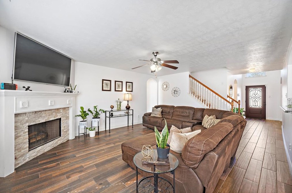 8303 Hardy Elm St, Spring TX  77379-3793 exterior