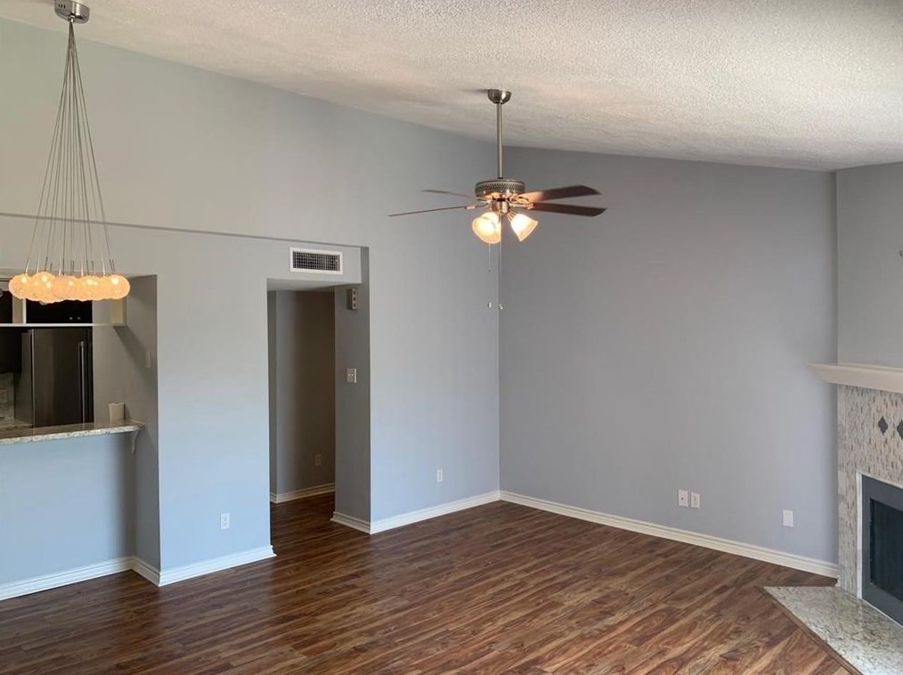 7078 Holiday Dr, Galveston, TX 77550-3030