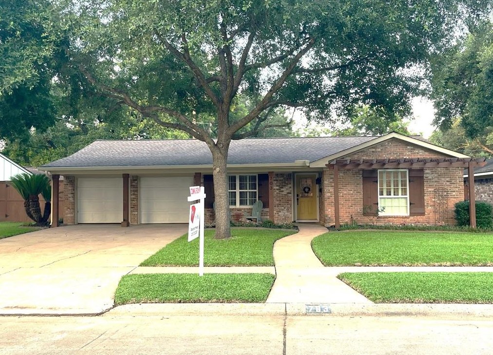 703 Borden St, Sugar Land, TX 77478-3803