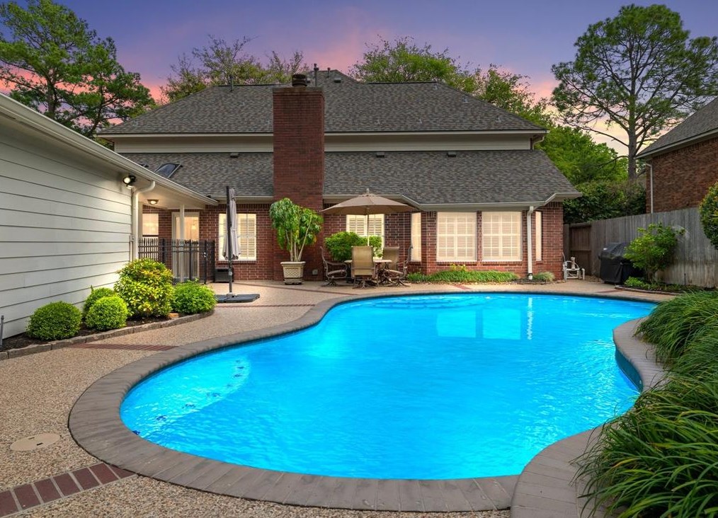 2211 Purple Plum Ln, Houston, TX 77062-3662