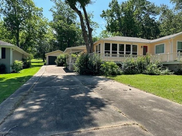 591 Cove Loop, Stephen Creek, TX 77331-6408