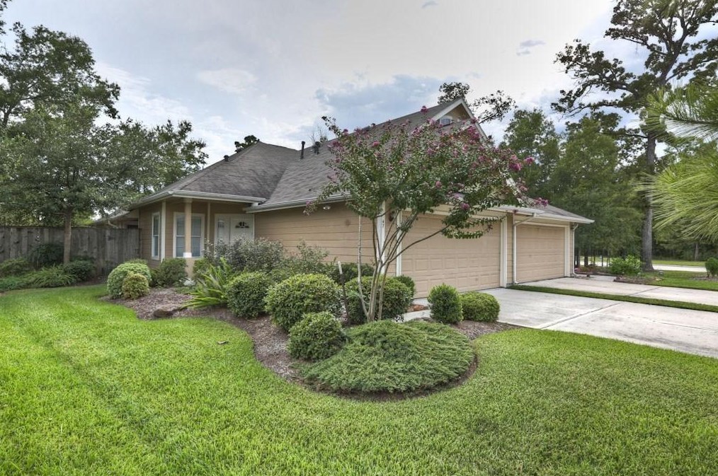 47 Greenwich Pl, Conroe, TX 77384
