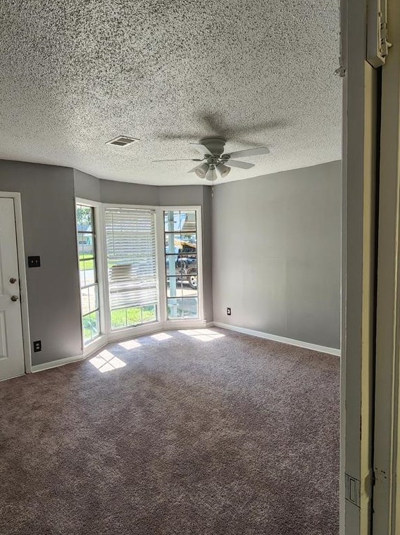 10538 Hollyglen Dr, Houston, TX 77016-3318
