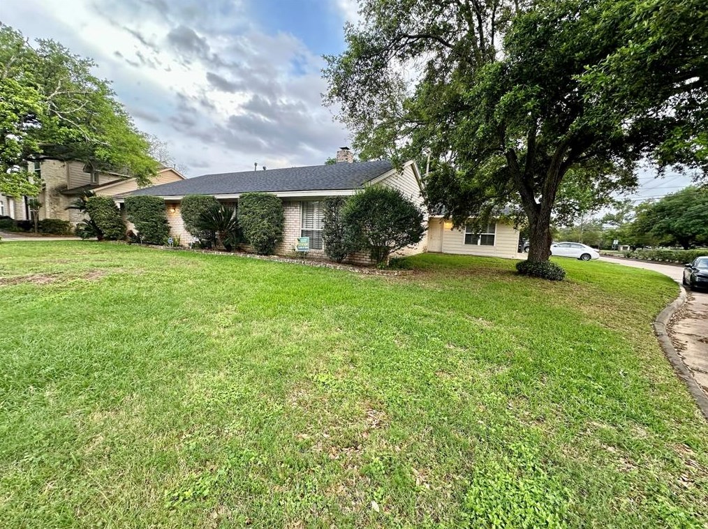 13939 Kingsride Ln, Houston, TX 77079-3314