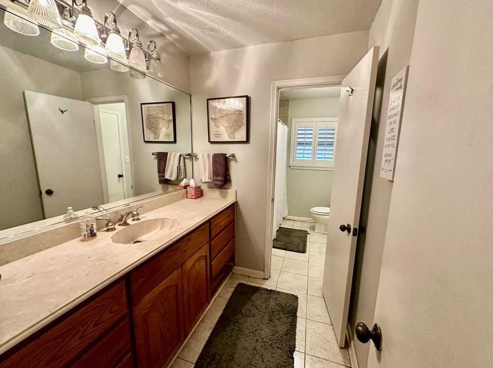 13939 Kingsride Ln, Houston TX  77079-3314 exterior