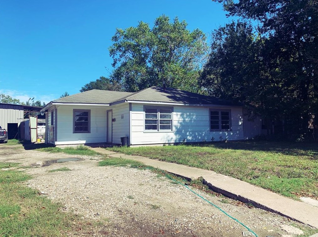 4801 Southwind St, Houston, TX 77033