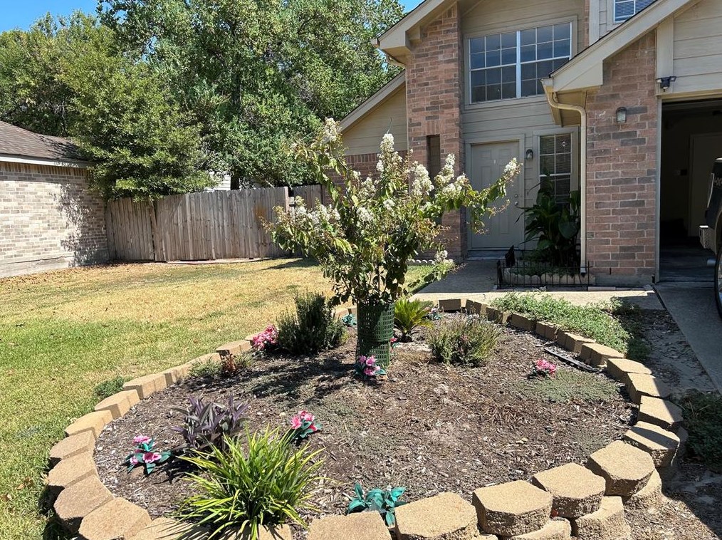8446 Lake Crystal Dr, Houston, TX 77095-3613