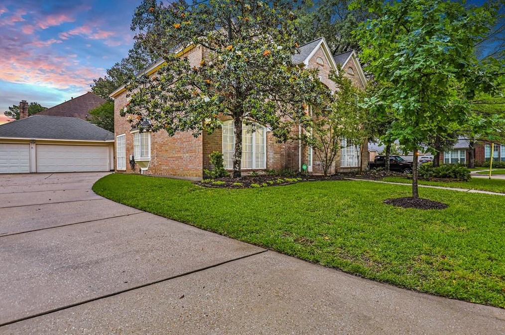 18714 Hickory Ashe Dr, Humble, TX 77346