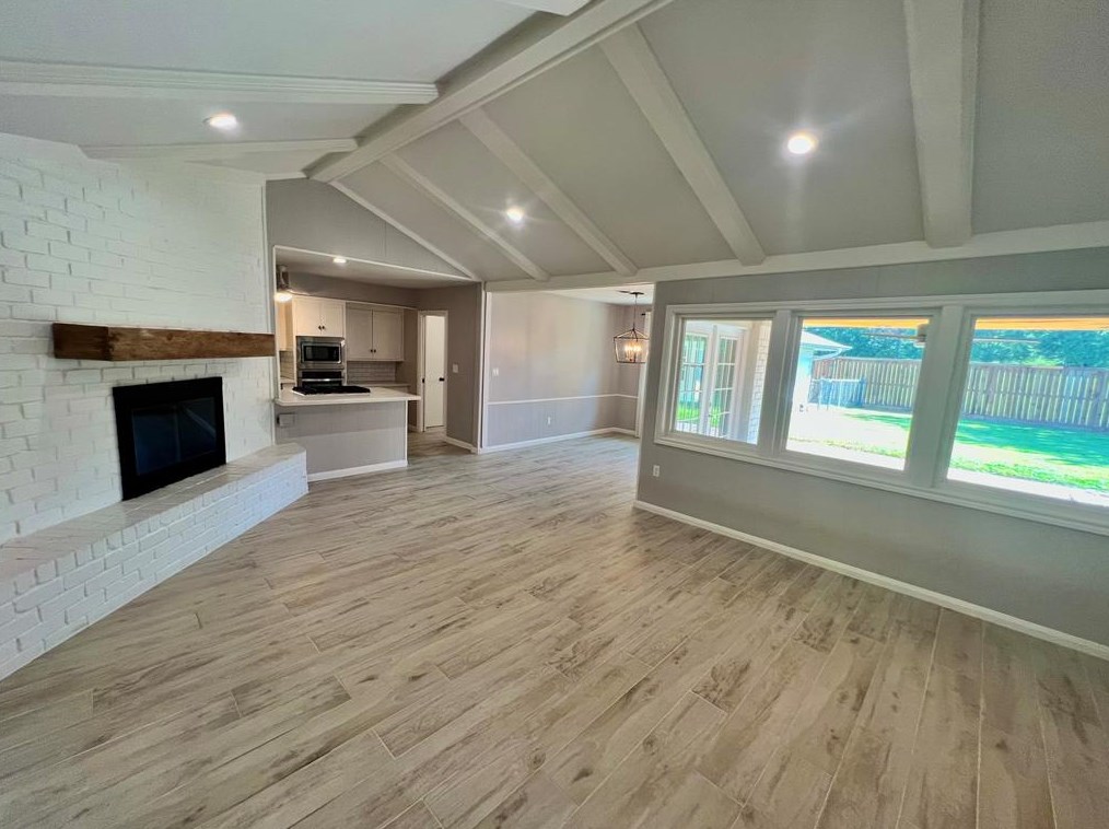 2127 Blue Willow Dr, Houston, TX 77042