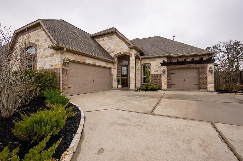 2826 Barclay Lake Ln, Spring, TX 77388-6088
