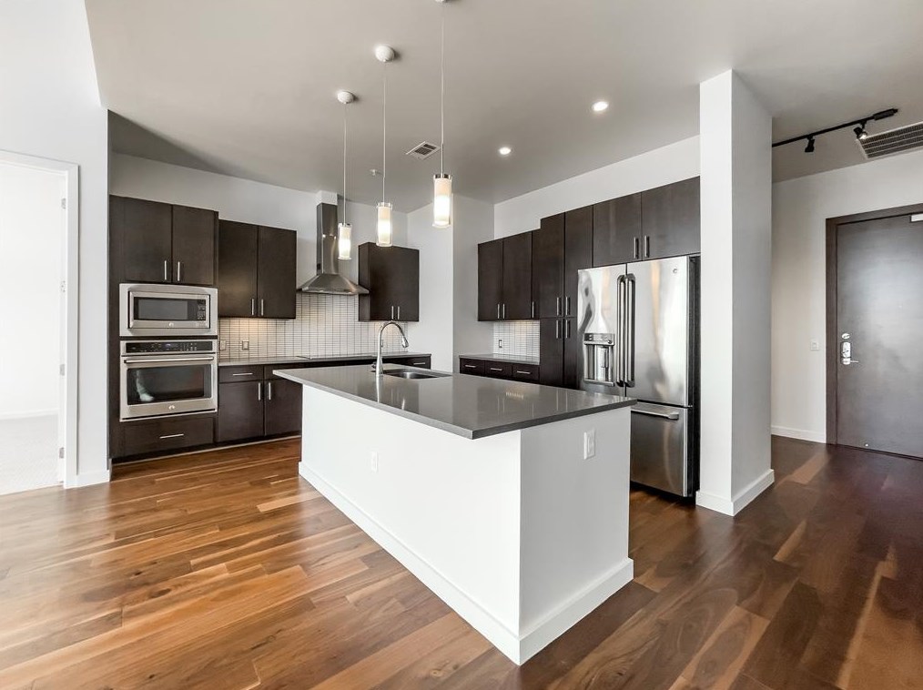 1699 Hermann Dr #7109, Houston, TX 77004