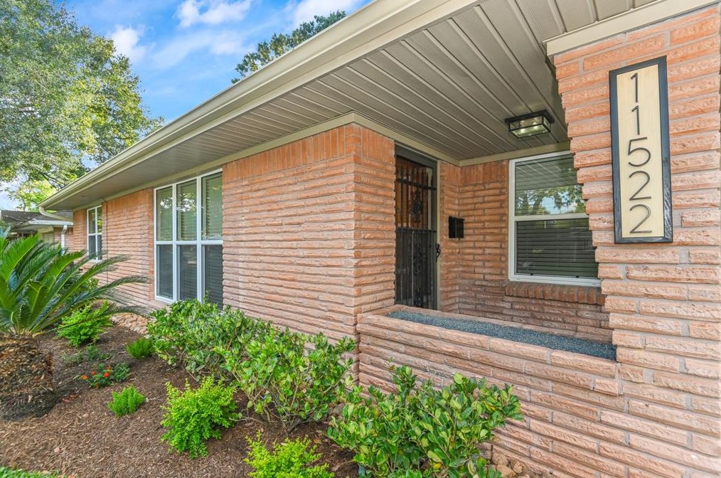 11522 Mullins Dr, Houston, TX 77035