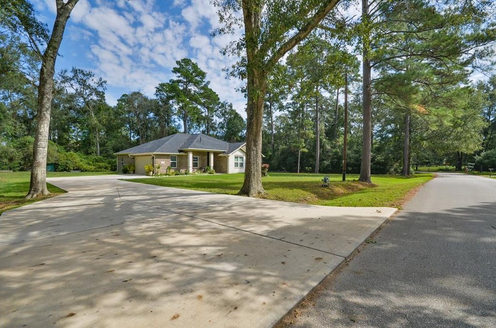 119 Issacks St, Cleveland, TX 77327-5232