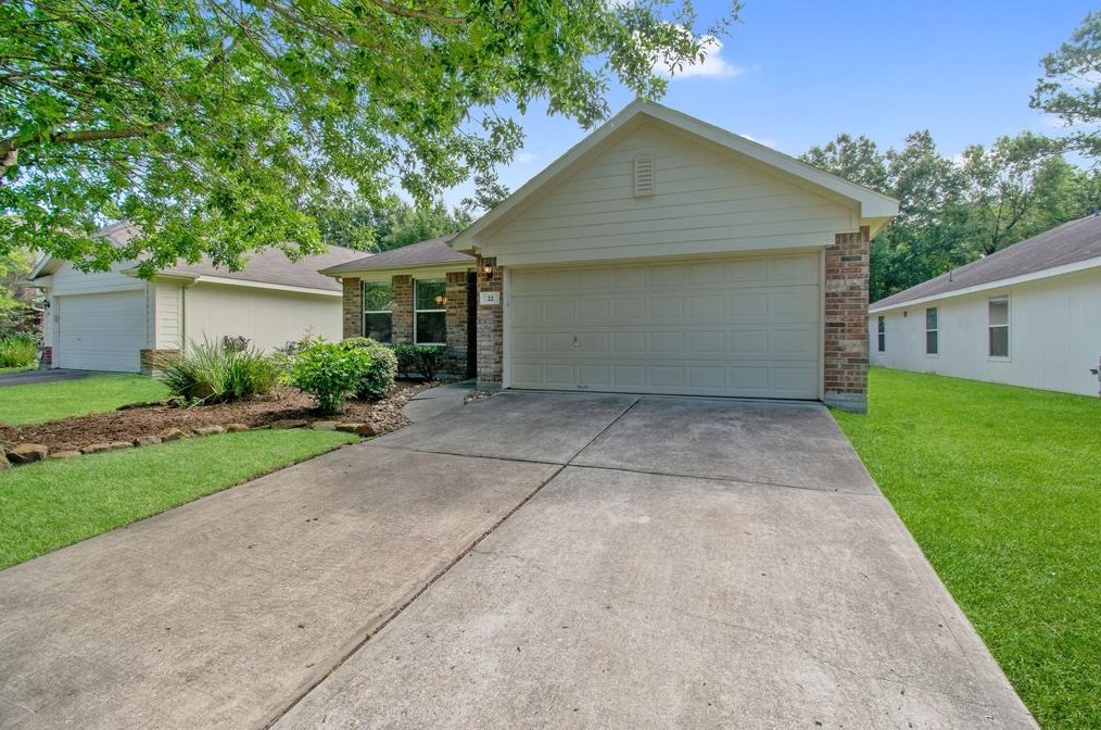 22 Bark Bend Pl, Conroe, TX 77385
