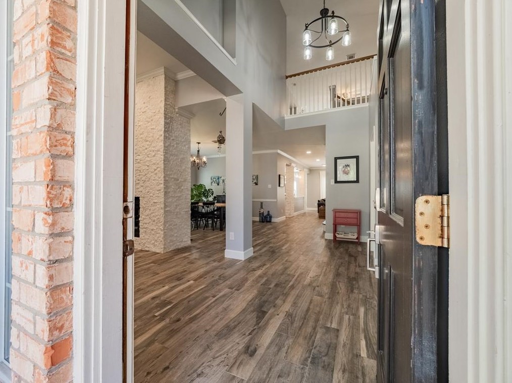 3433 Bay Breeze Dr, Taylor Lake Village, TX 77586