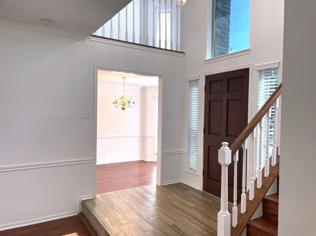 1023 Glenview Dr, Pearland, TX 77581