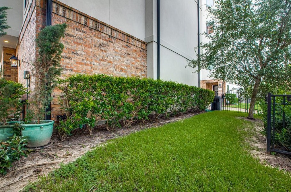 1513 Utah St, Houston TX  77091-2236 exterior