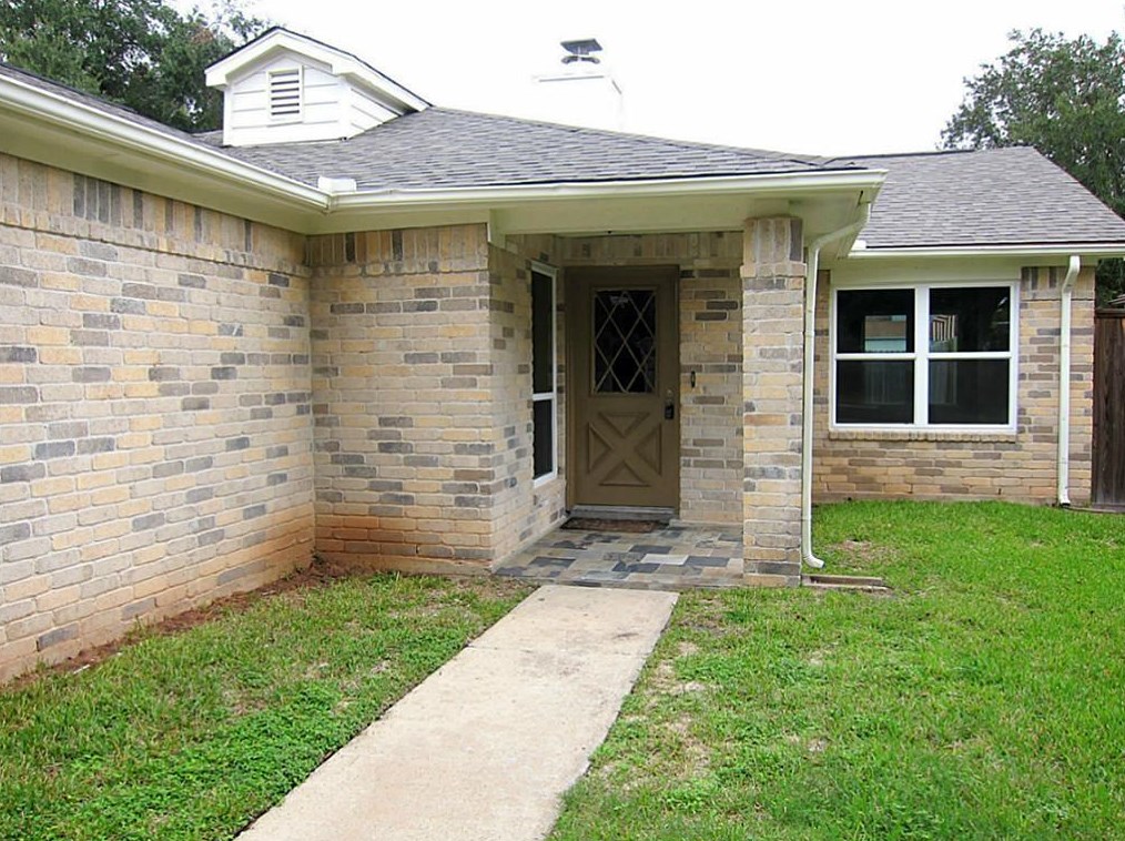 3911 Mill Rock Cir, Sugar Land, TX 77479