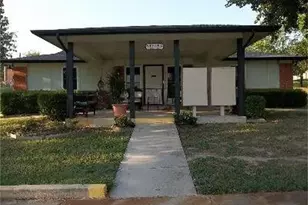 201 Las Bresas St, Azle, TX 76020 - Photo 2