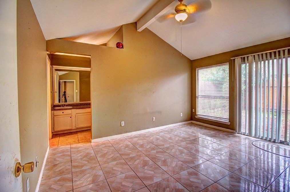 11818 Plumpoint Dr, Houston TX  77099-3137 exterior