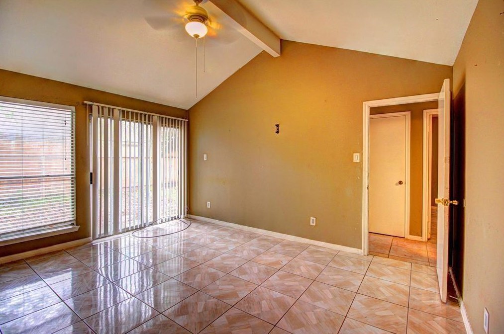 11818 Plumpoint Dr, Houston TX  77099-3137 exterior