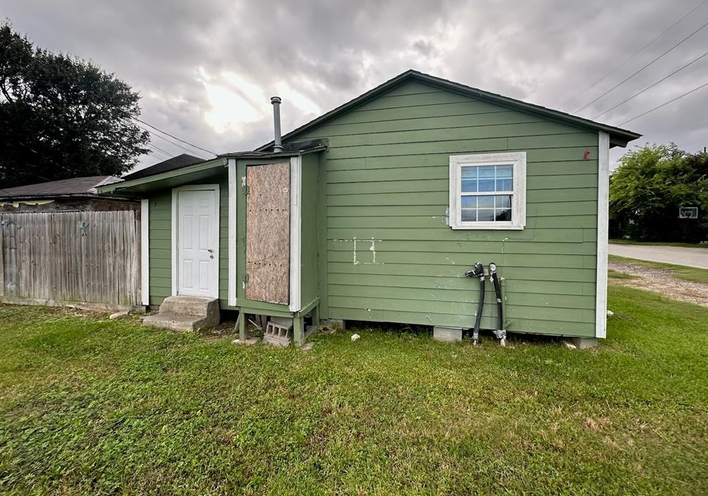 1015 Virginia St #1/2, South Houston, TX 77587