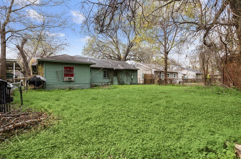 5203 Nassau Rd, Houston, TX 77021-3123