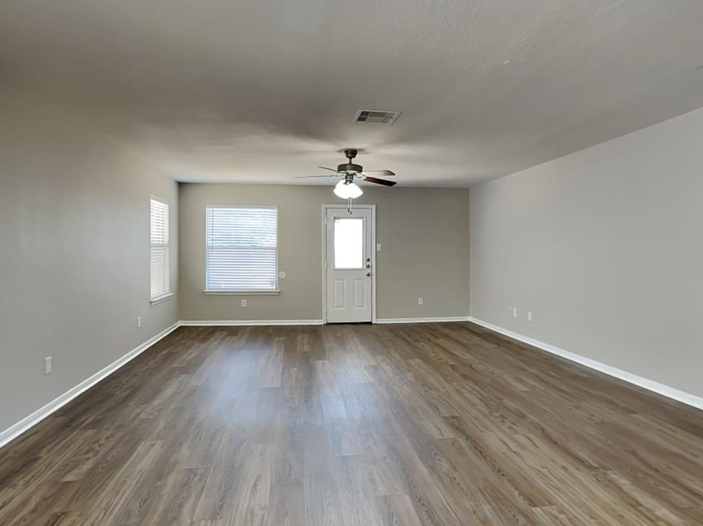 8927 Summer Valley Ln, Richmond, TX 77407