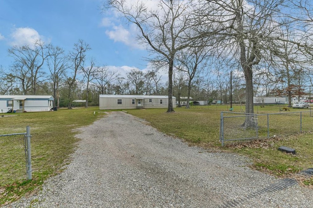 25384 Bates Rd, Patton, TX 77372