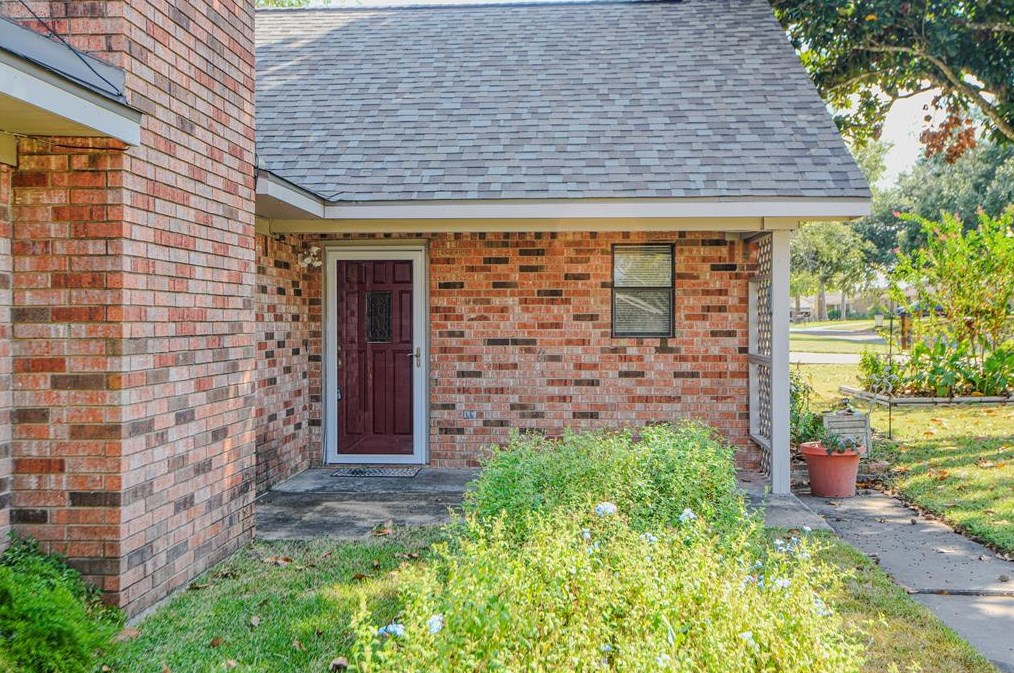 103 Bluebonnet Dr, Bellvue, TX 77418