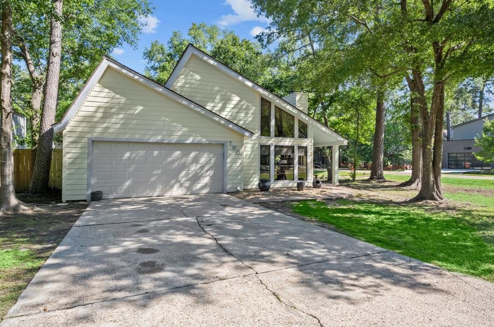2 Lilium Ct, Spring, TX 77380-1423